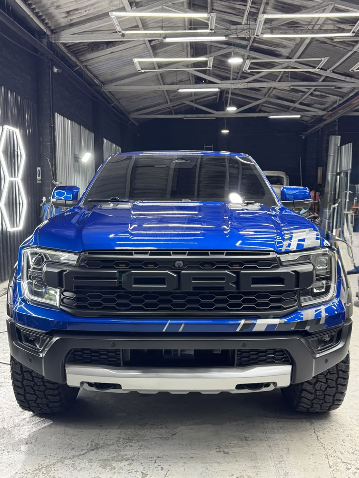 Ford Ranger Raptor azul de frente